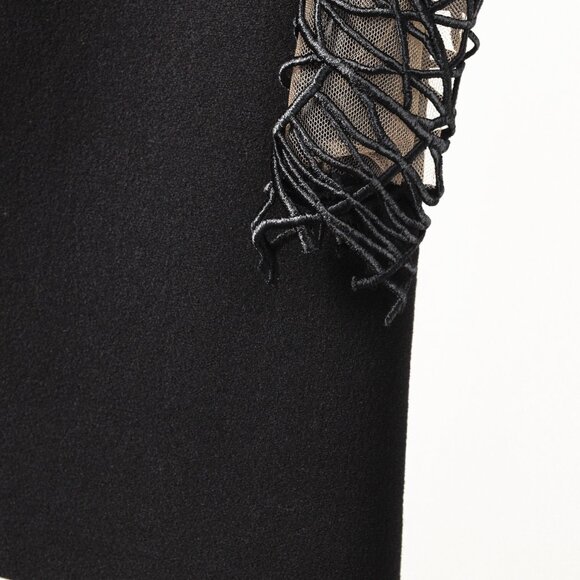 Christopher Kane Resort 2014 Black Embroidered Wool-Crepe Mini Dress - Picture 7 of 10